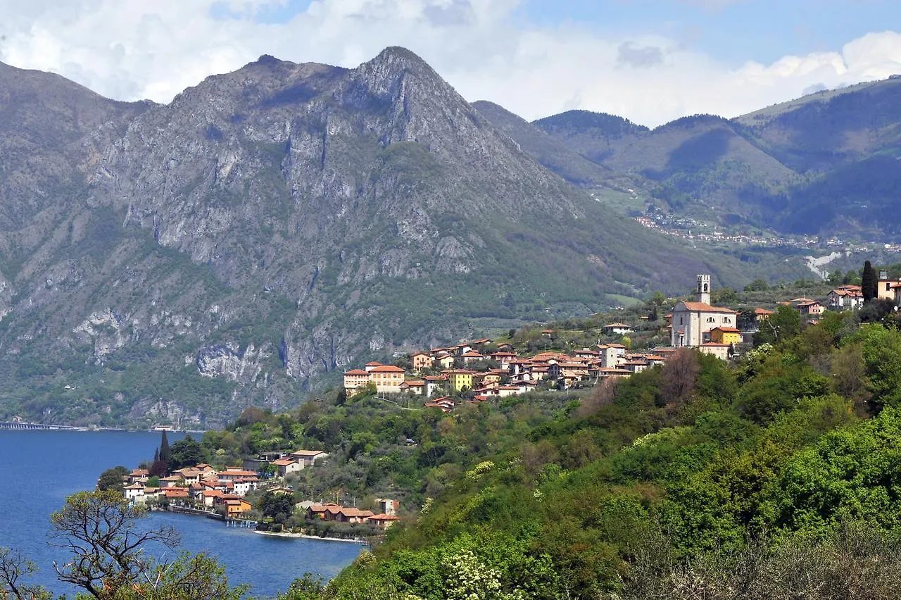 Hotel Bellavista Meuble Monte Isola 2*,